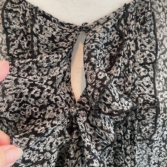 Express Black & White Ruffle Front Sheer Top NWOT. Small - Picture 3 of 8